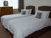 Ground floor apartment (F2T) bedroom