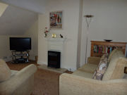 Second floor apartment (F3DD) lounge